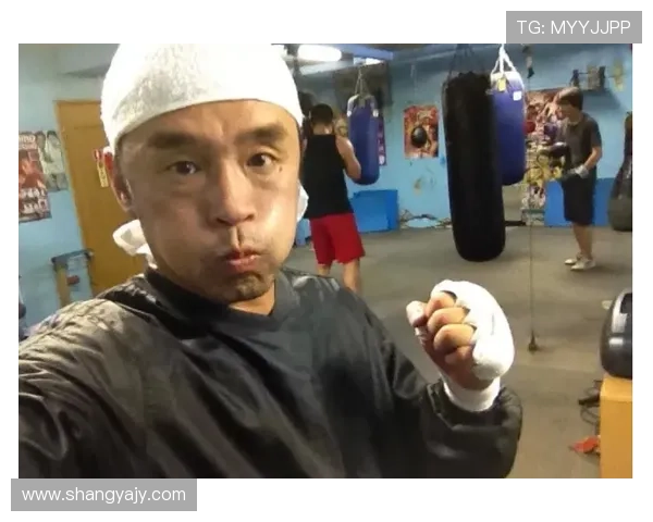 东尼大木:一位用镜头捕捉生活脉动的艺术家 东尼大木:一位用镜头捕捉生活脉动的艺术家